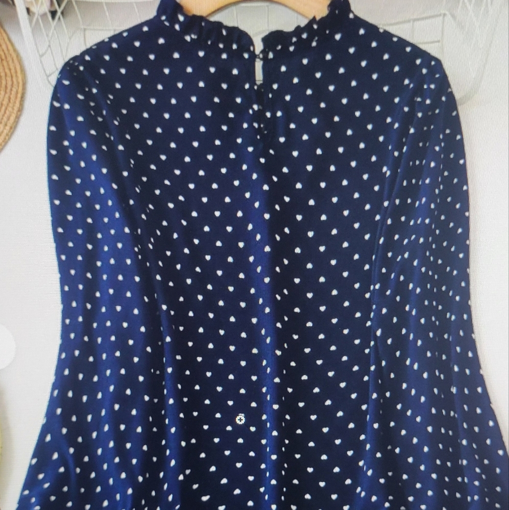 Womens blouse 4xl brand new  color navy with white hearts!